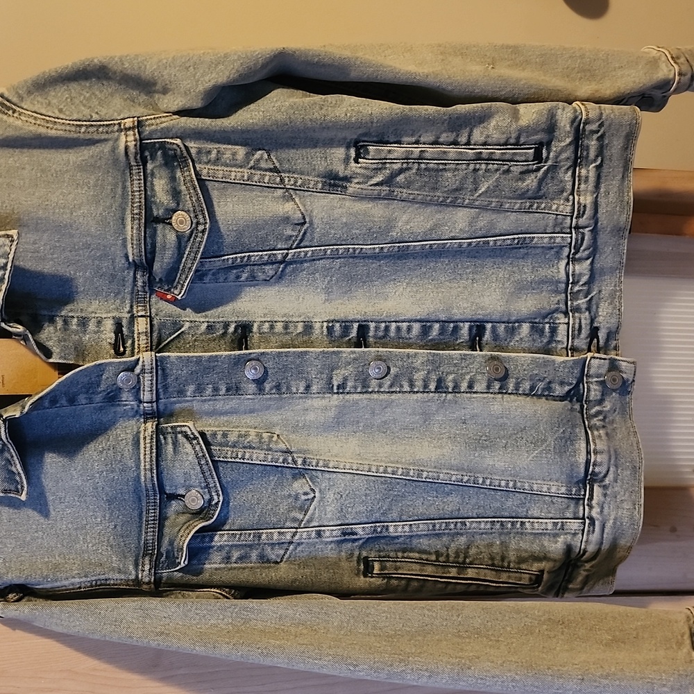NWT Levi's Jean Jacket (Stretch)